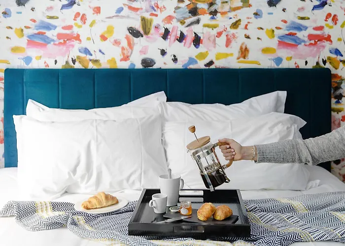 The Lodge Hotel - Putney